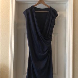 Sleeveless maternity dress